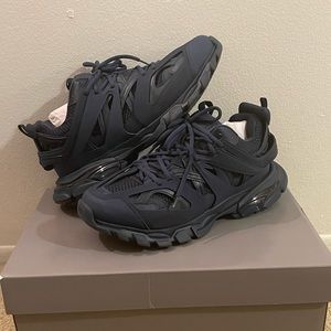 Authentic mens balenciaga track sneakers